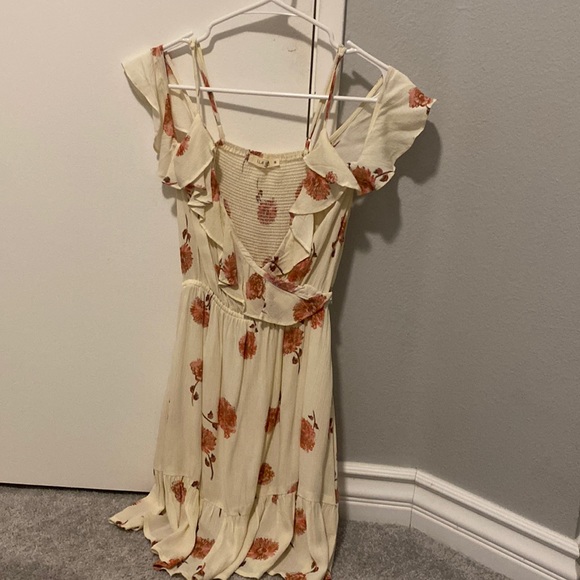 Illa Illa Cream dress with Pink flowers. Sundress - Picture 1 of 2